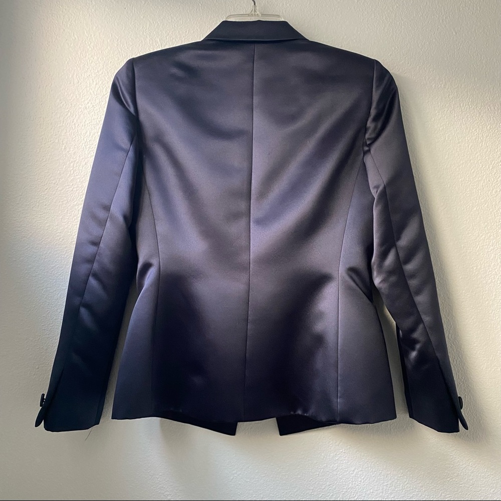 087. Tahari 2- Piece Blazer and Matching Top Set - Picture 2 of 16